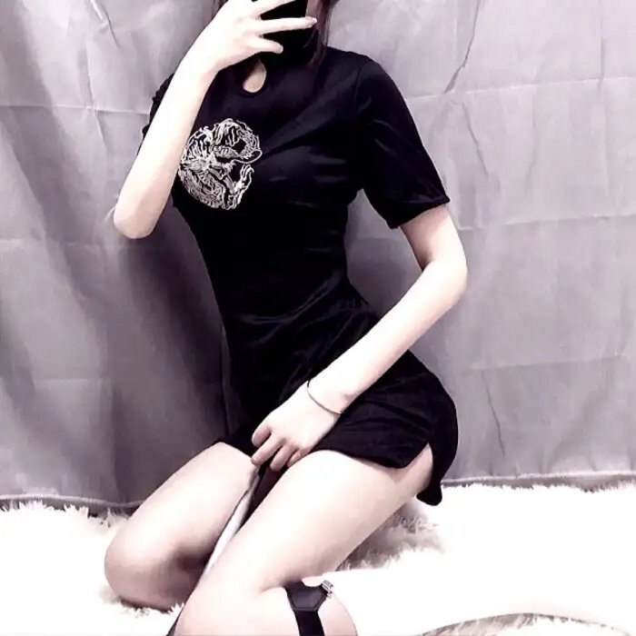 《妙女探》海报